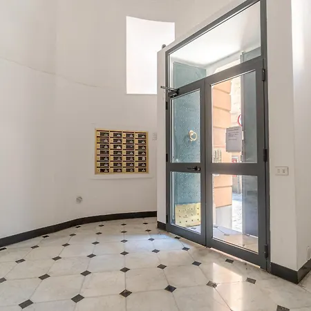 The Elegance Of Genoa! Santa Caterina Charming Apartment